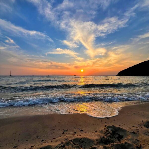 Tramonto con bagno a Cala Violina - immagine 2