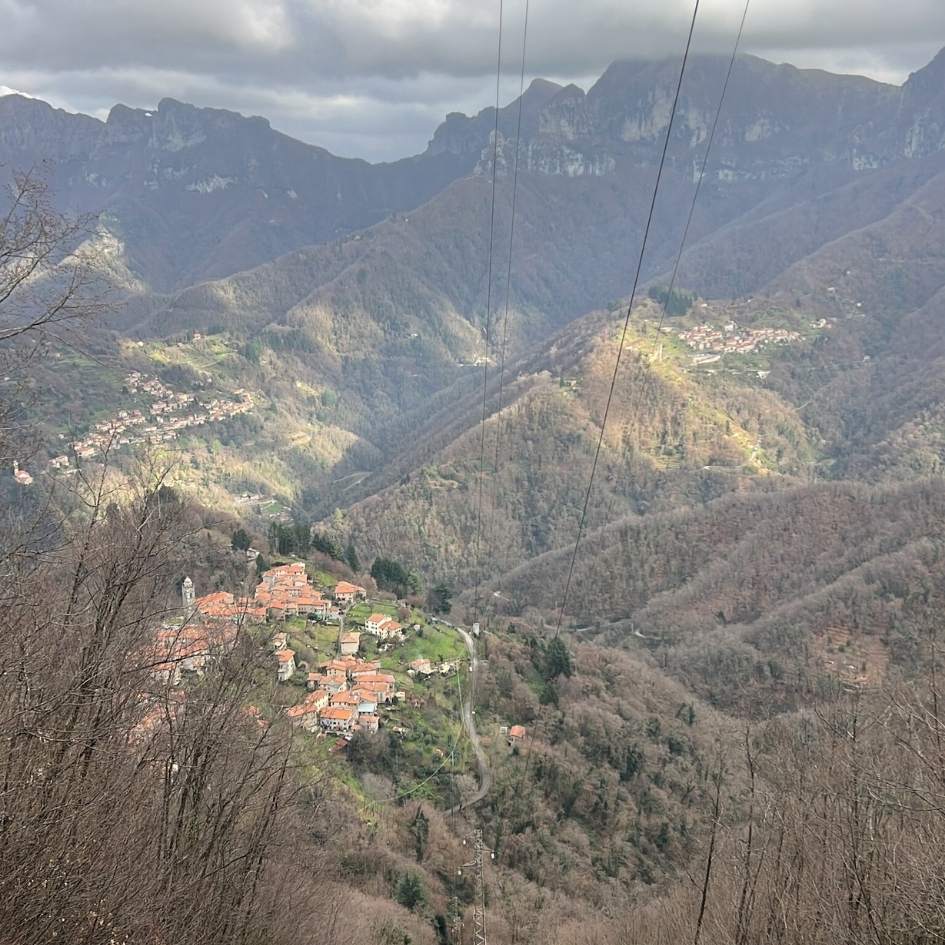 Monte Gabberi: La Montagna che Guarda il Mare - immagine 9